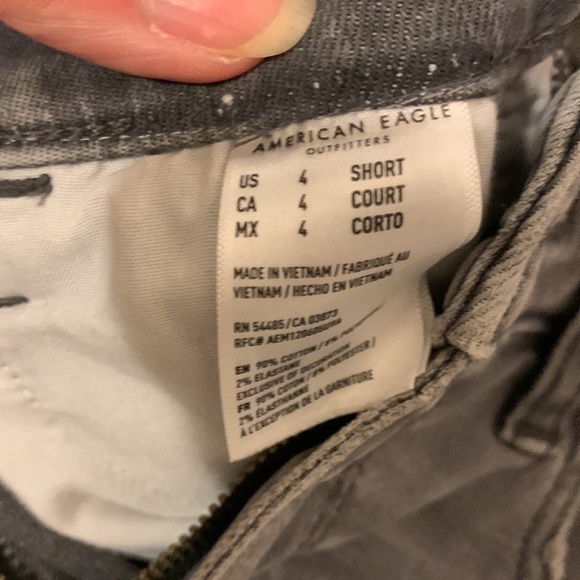 American eagle gray distressed jegging size 4 short - Picture 2 of 8